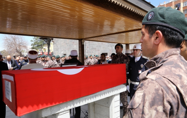 Şehit polis Kubilay Karaman son yolculuğuna uğurlandı