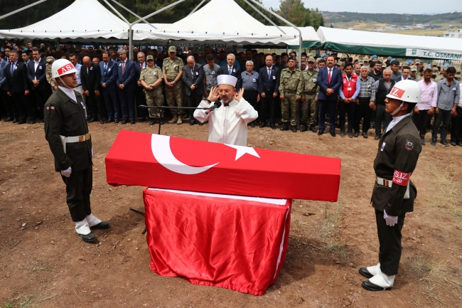 Şehit Uzman Çavuş İdris Özer, toprağa verildi