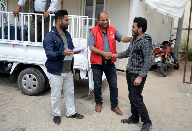 Suriyeliler terörden temizlenen bölgelere dönüyor