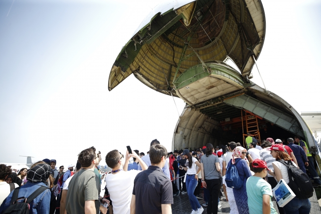 اختتام أعمال معرض “أوراسيا” للطيران بعروض بهلوانية لـ”النجوم التركية” (صور) 2