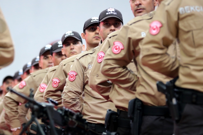 Mersin'de 500 çarşı ve mahalle bekçisi yemin ederek göreve başladı