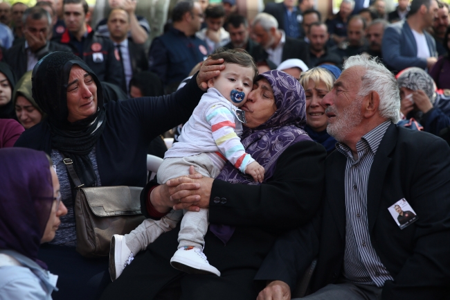 Şehit itfaiyeci Taner Çebi, İstanbul'da son yolculuğuna uğurlandı
