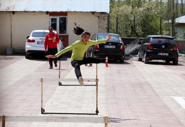 Eski yatak, süpürge sapı ve dubayla şampiyonluğa uzanan yolculuk