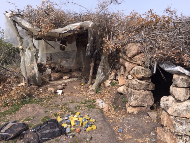 Terör örgütü YPG/PKK'nın inleri didik didik aranıyor