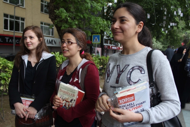 Kocaeli'de ağaçlar kitap açtı