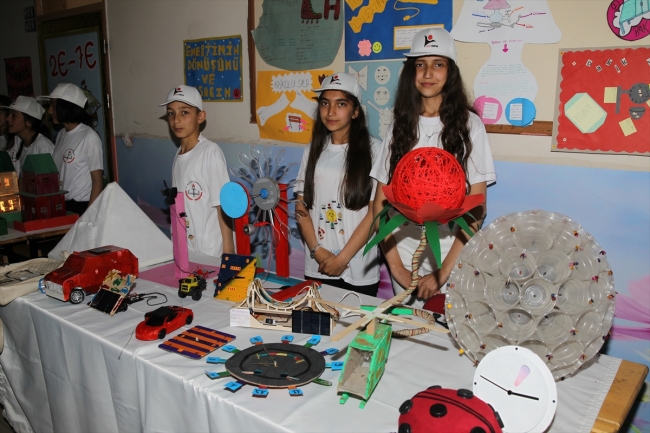 Teröristler okullarını yaktı, onlar azimlerini kaybetmedi