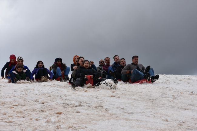 Muş'ta iki mevsim bir arada