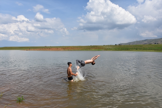 Muş'ta iki mevsim bir arada