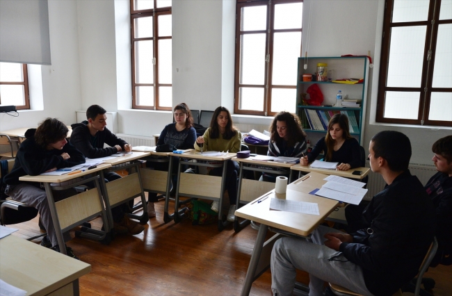 Gökçeada'da tekrar açılan Rum okulları, yeni bir dostluk köprüsü oluşturdu