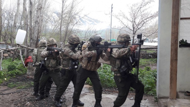 Van'da PKK'nın şehir yapılanmasına operasyon: 7 gözaltı