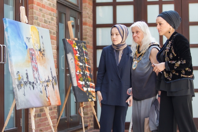 Türk sanatçıdan Londra'da Grenfell sergisi