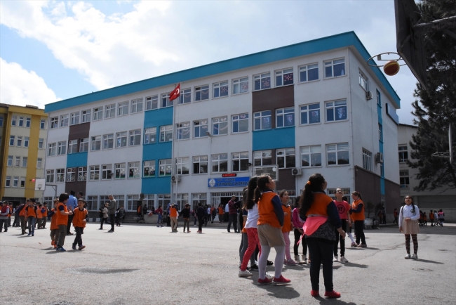 Ordu'da ilkokul öğrencilerinden 2 tonluk geri dönüşüm