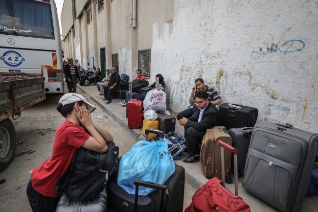 Refah Sınır Kapısı 4 günlüğüne çift yönlü geçişlere açıldı