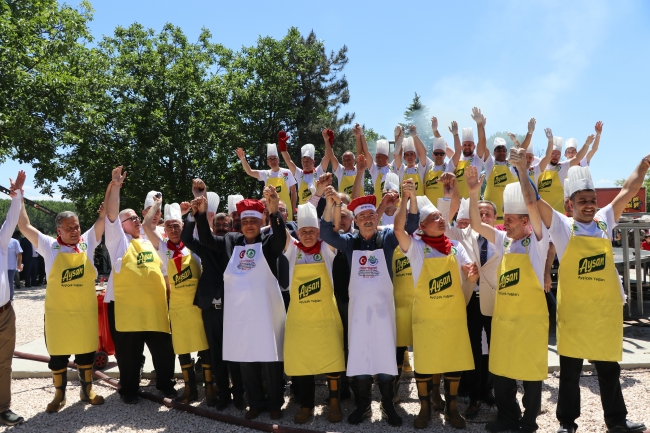 Edirne'de 2 tonluk dev ciğer tavasıyla rekor denemesi