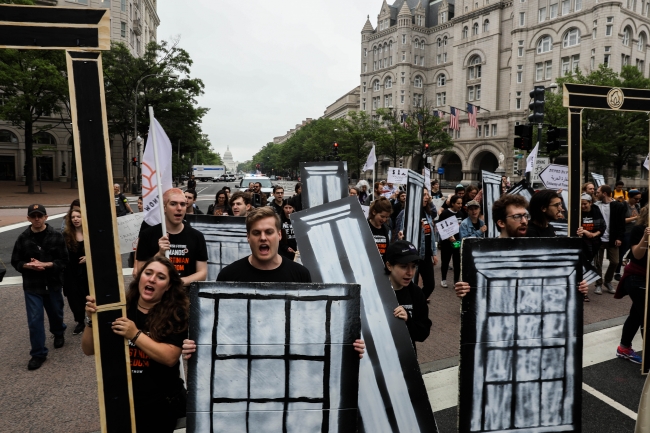 ABD dünyanın dört bir yanında protesto edildi