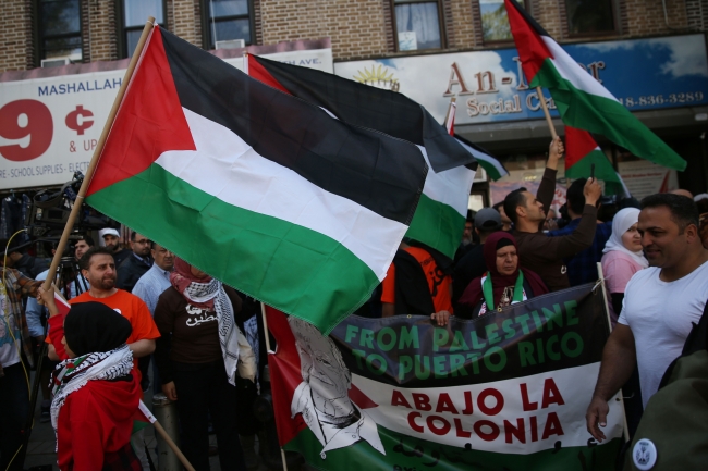 New York'ta göstericiler Filistinliler için sokaktaydı