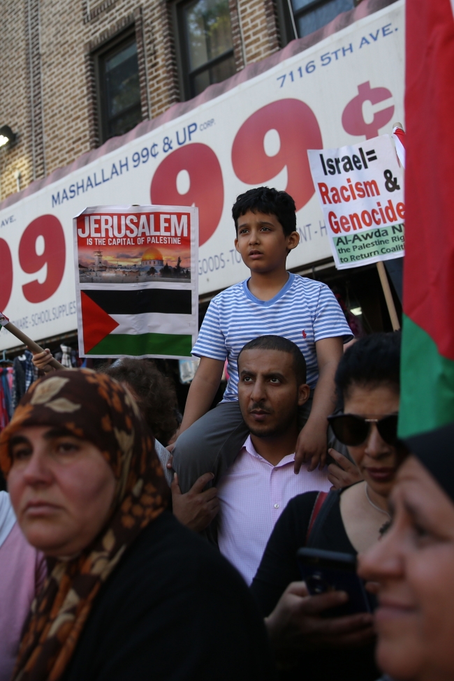New York'ta göstericiler Filistinliler için sokaktaydı