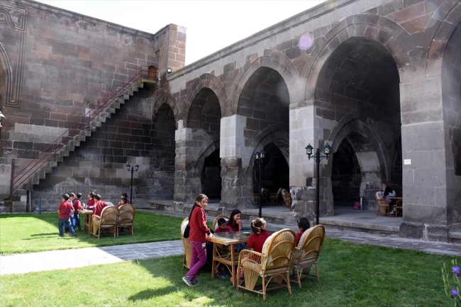 İpek Yolu'nun 778 yıllık incisi: Karatay Kervansarayı