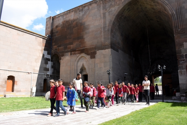 İpek Yolu'nun 778 yıllık incisi: Karatay Kervansarayı