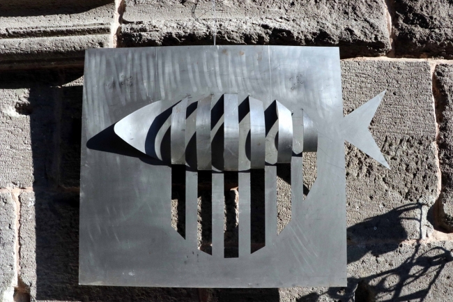 Hurda malzemeleri sanat eserine dönüştürdüler