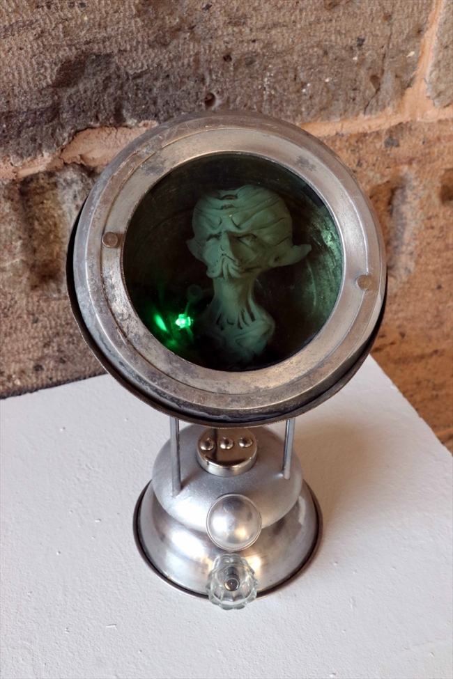 Hurda malzemeleri sanat eserine dönüştürdüler