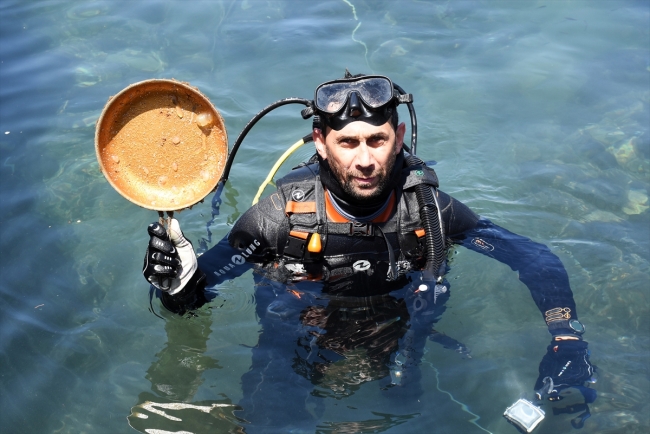 Muğla'da deniz dibi temizliği yapıldı