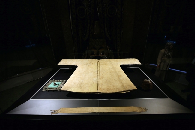 Hırka-i Şerif ziyarete açıldı