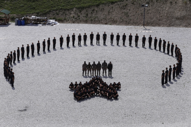 Bin bekçi adayı "özel harekat" eğitimi alıyor
