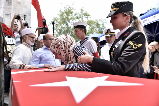 Şehit Musa Sayan ve Mehmet Türken'i binler son yolculuğuna uğurladı