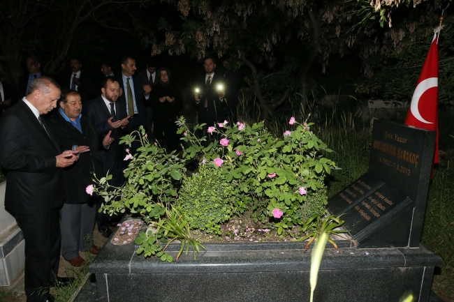 Cumhurbaşkanı Erdoğan, orucunu yer sofrasında açtı