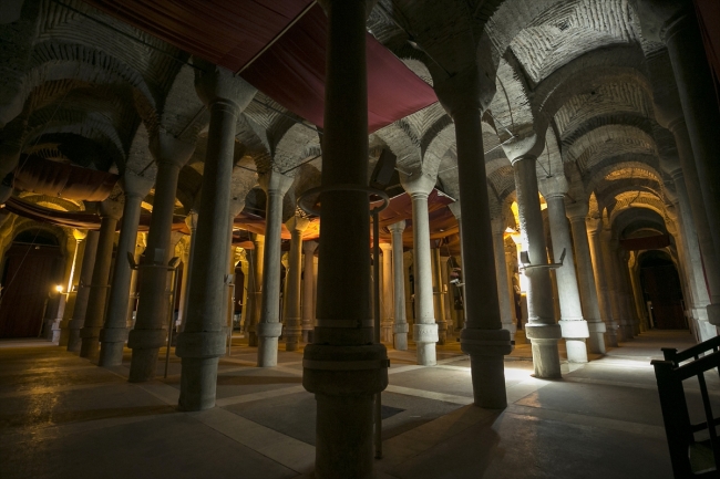 İstanbul'un sarnıçları yoğun ilgi görüyor