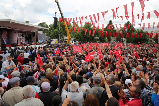 CHP Cumhurbaşkanı Adayı Muharrem İnce Erzincan'da halka hitap etti