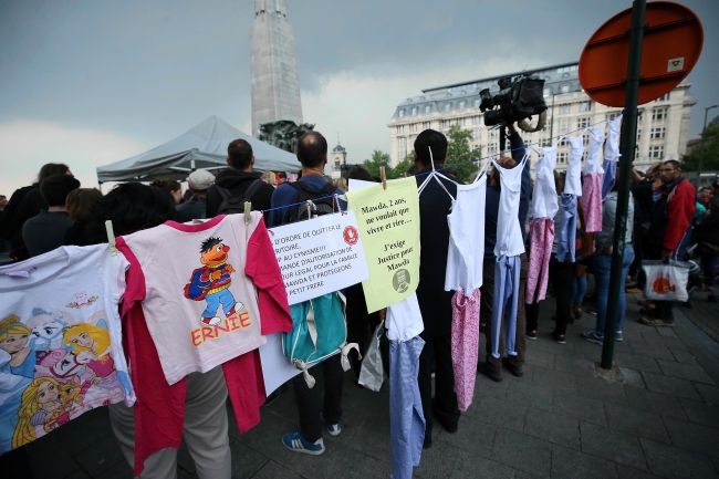 Belçika'da yüzlerce kişi polis şiddetini protesto etti