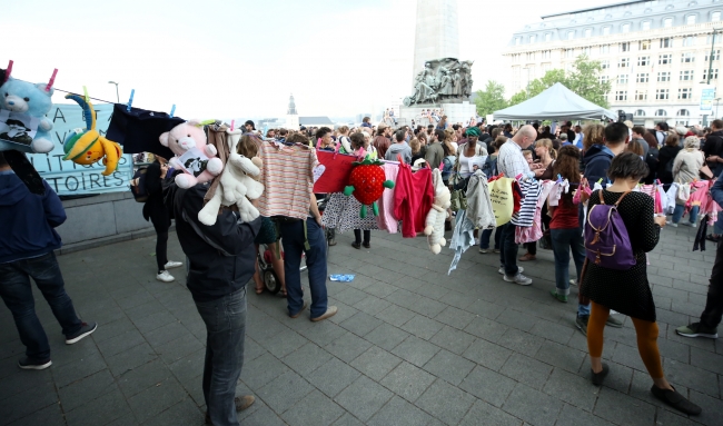 Belçika'da yüzlerce kişi polis şiddetini protesto etti
