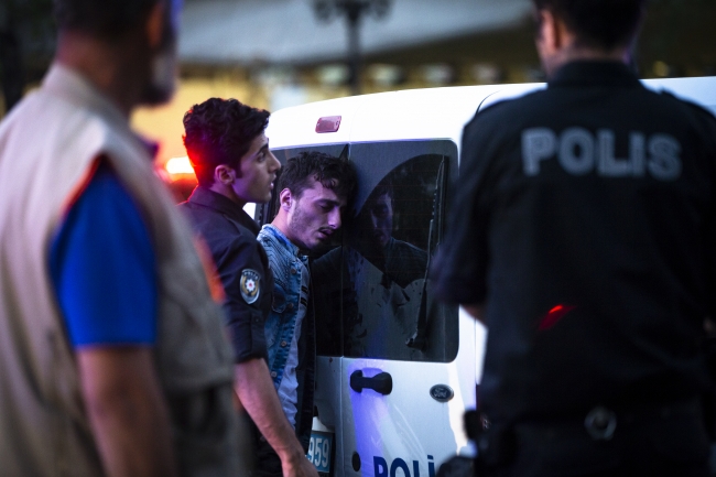 Ankara'da kimlik soran sivil polise saldırı: 3 yaralı