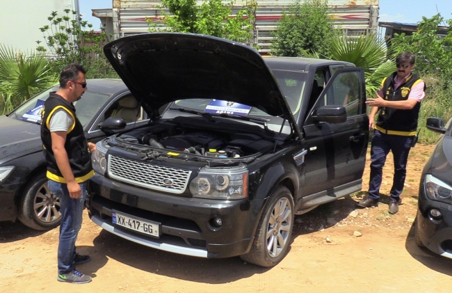 Piyasa değeri 2 milyon lira olan 16 araca el konuldu