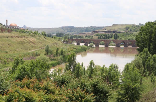 Turizmde kabuğunu kıran Diyarbakır'a "Altın Elma" ödülü