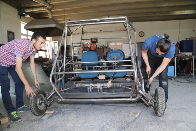 Hurdalardan "go kart" aracı tasarladılar