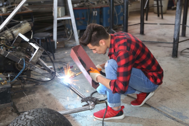 Hurdalardan "go kart" aracı tasarladılar