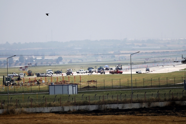 İncirlik Üssü'nün pistinde onarım