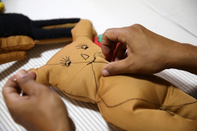 Hükümlüler, meslek edinerek üretime katkı sağlıyor