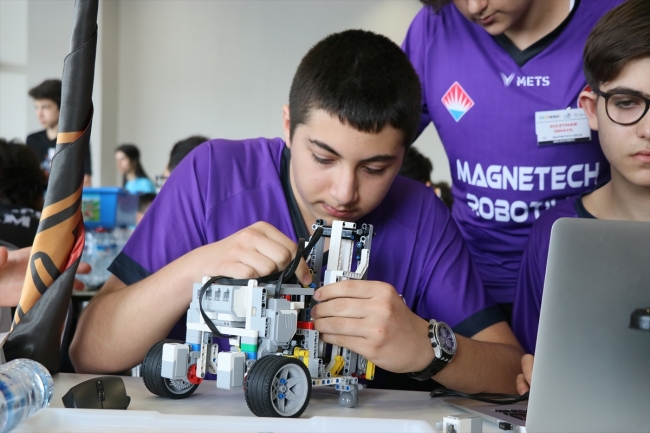 Öğrenciler, açlık sorununa çözüm geliştirmek için yarıştı