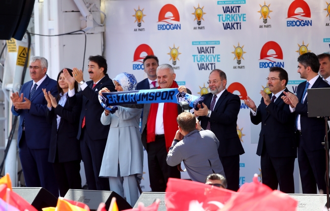 Başbakan Yıldırım: Siz sadece yıkmayı bilirsiniz, yapmayı AK Parti bilir