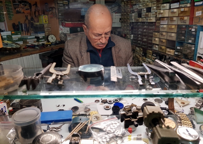 Midayet Yıldırım 6 yıl uğraştan sonra guguklu saat üretmeyi başardı