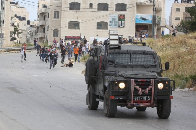 İsrail askerlerinden Filistin mülteci kampına baskın