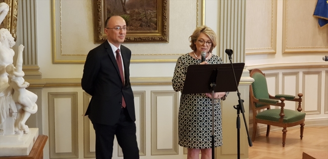 "Yıldız Sarayı Fotoğraf Koleksiyonu" sergisi Fransa'da ziyarete açıldı