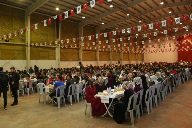 Çorum'da 6500 çocuk aynı sofrada iftar yaptı