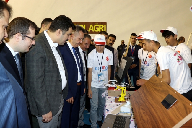 Ağrı'da 'Kodlama Şenliği' yoğun ilgi gördü