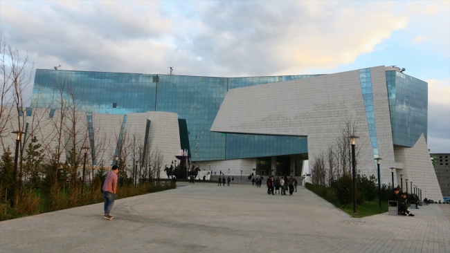 Kazakistan Milli Müzesi'ne ziyaretçilerin ilgisi artıyor