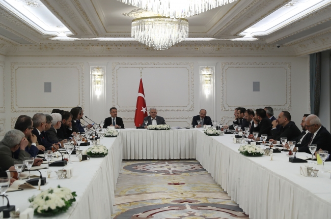 Başbakan Yıldırım, medya yöneticileriyle iftarda bir araya geldi